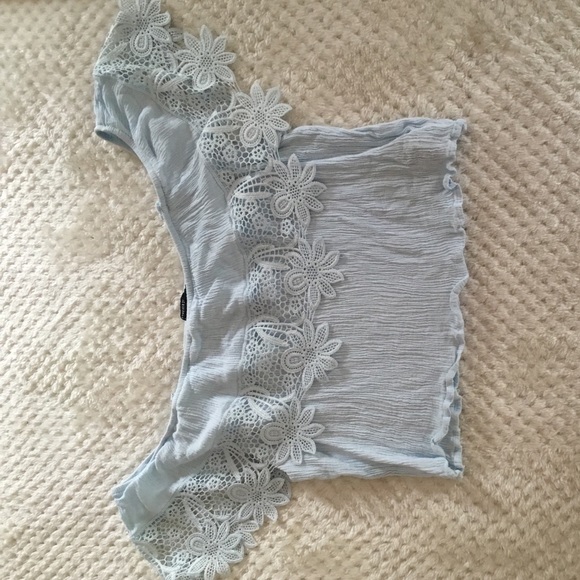 *SOLD* Forever 21 Lacy Off-the-Shoulder Top - Picture 3 of 6